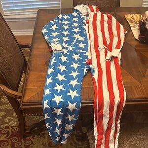 Men's Stars and Stripes Size Medium zip up onesie with pockets